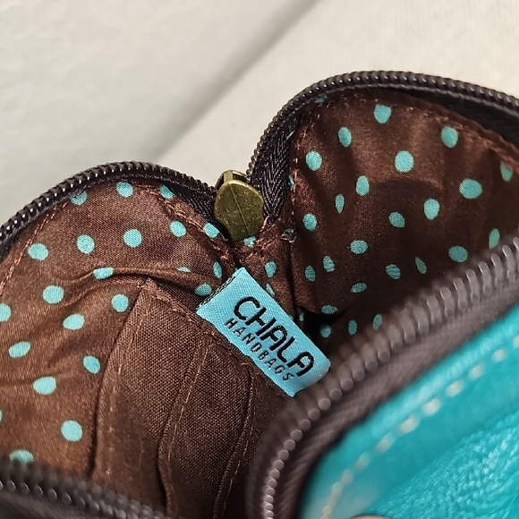 Chala Swimming Turtles with Starfish Crossbody Vegan Leather Bag - Picture 12 of 13